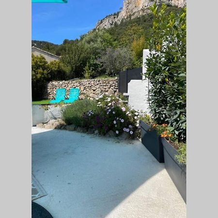 Maison Avec Jardin, Parking Entre Mer Et Montagne Le Revest-le-Eaux Luaran gambar