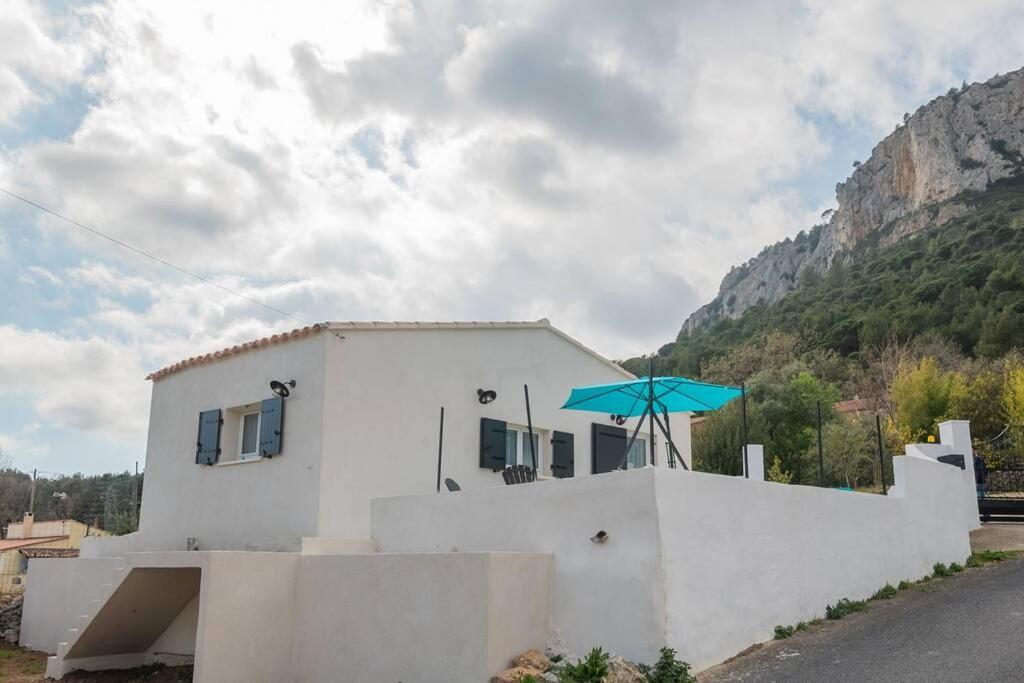 Maison Avec Jardin, Parking Entre Mer Et Montagne Le Revest-le-Eaux Luaran gambar