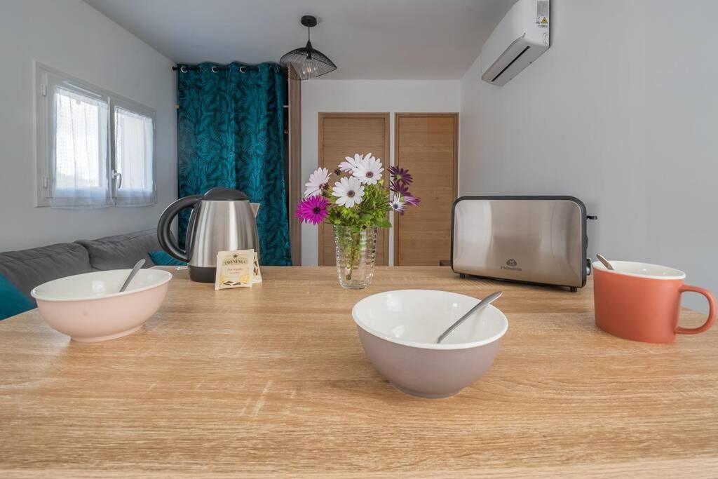 Maison Avec Jardin, Parking Entre Mer Et Montagne Le Revest-le-Eaux Luaran gambar