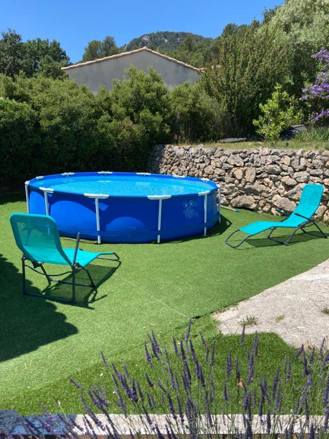 Maison Avec Jardin, Parking Entre Mer Et Montagne Le Revest-le-Eaux Luaran gambar